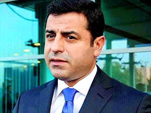 Demirtaş: Boynumuzu büküp diz mi çökelim?