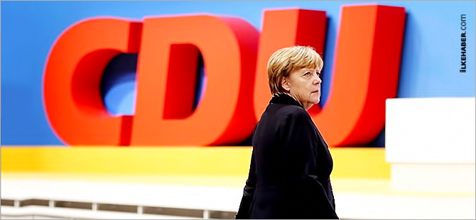 Angela Merkel parti liderliğini bırakıyor