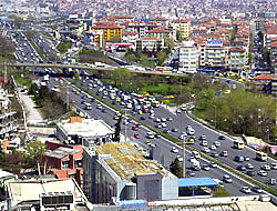 Açılımı protesto gösterisi E-5'i kapattı