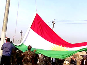 Başika'ya Kürdistan bayrağı çekildi