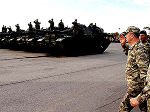 Genelkurmay Başkanı Akar, Suriye sınırındaki birlikleri denetledi