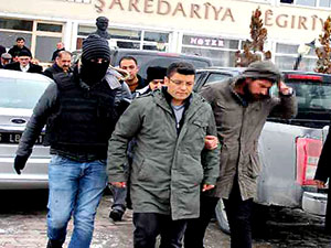 Muradiye Belediyesi Eş Başkanı Tunç gözaltına alındı