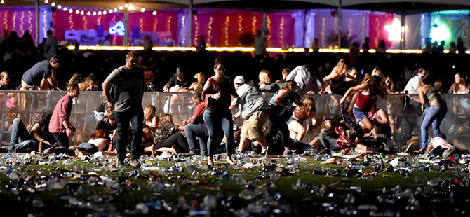 Las Vegas’ta konsere saldırı: 50'den fazla ölü