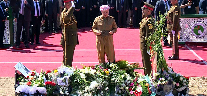 Barzani'den Mam Celal'in kabrine ziyaret