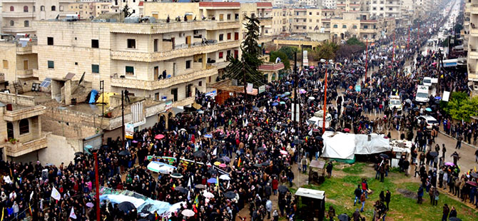 Efrin’de halk operasyona karşı yürüdü