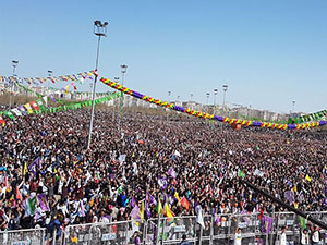 Diyarbakır, Newroz'u kutluyor