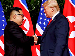 Trump ve Kim Jong Un anlaşma imzaladı