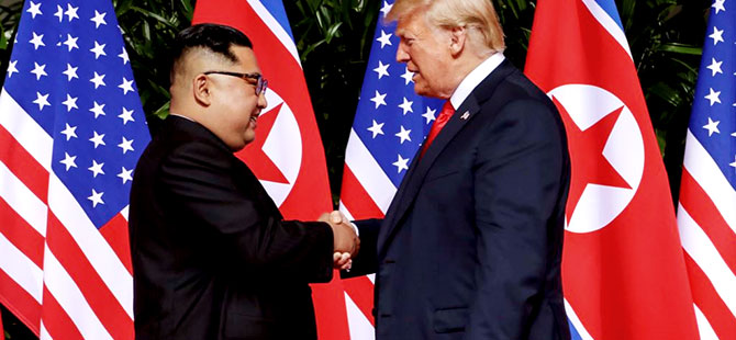 Trump ve Kim Jong Un anlaşma imzaladı