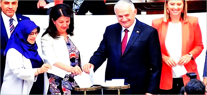 Buldan'dan 'Yıldırım'la el sıkışma' görüntülerine yanıt