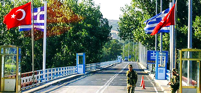 Türkiye’de tutuklu bulunan Yunanistan askerleri serbest bırakıldı