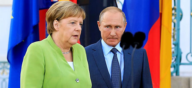 Putin ile Merkel Suriye'yi görüştü