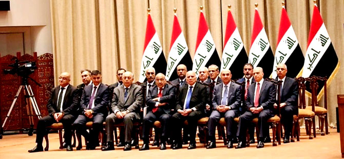 Irak'ta 14 bakan parlamentonun onayından geçti