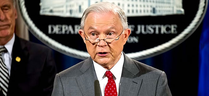 ABD Adalet Bakanı Jeff Sessions istifa etti