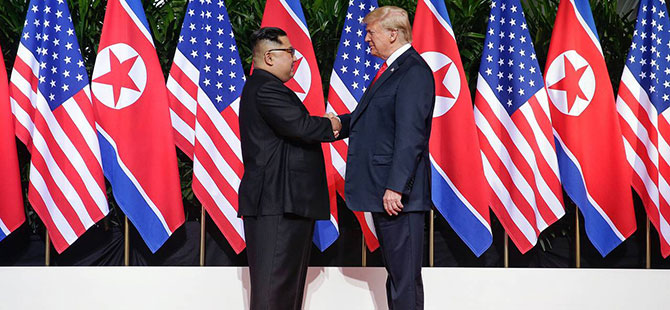 Trump, Kim Jong Un ile görüştü