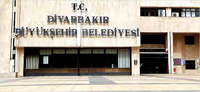 Diyarbakır'da yeni eşbaşkanlardan kayyıma tepki