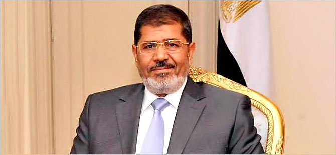 Muhammed Mursi mahkeme salonunda hayatını kaybetti