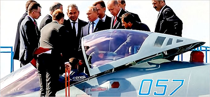 Putin, Erdoğan'a SU-57'leri tanıttı