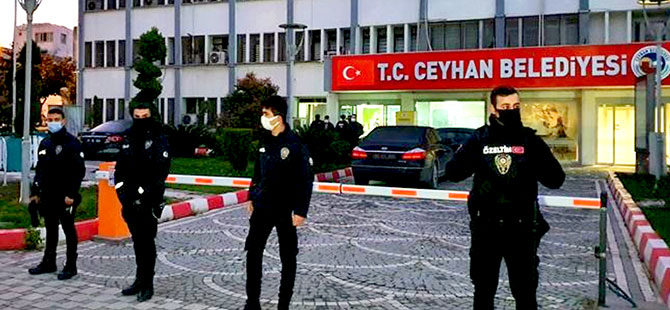 CHP’li Ceyhan Belediyesi’ne baskın: 23 gözaltı