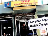 Hakkari’de DBP binasına polis baskını