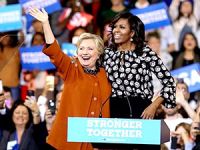 Michelle Obama ve Hillary Clinton'dan bir ilk