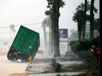 ABD'de beklenen Harvey Kasırgası ana karaya ulaştı